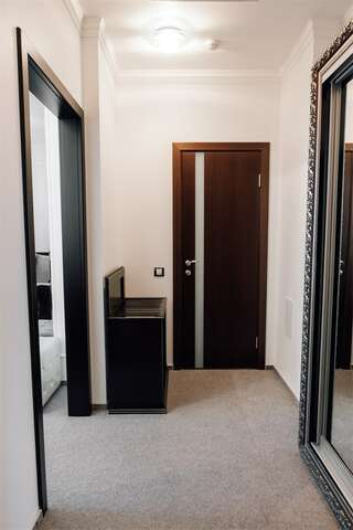 Гостиница Меротель Краснодар Business suite 2-4